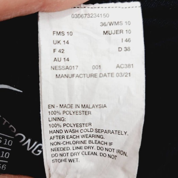 Nike Black HydraStrong Competition Swimsuit 36WMS10 - Picture 9 of 9